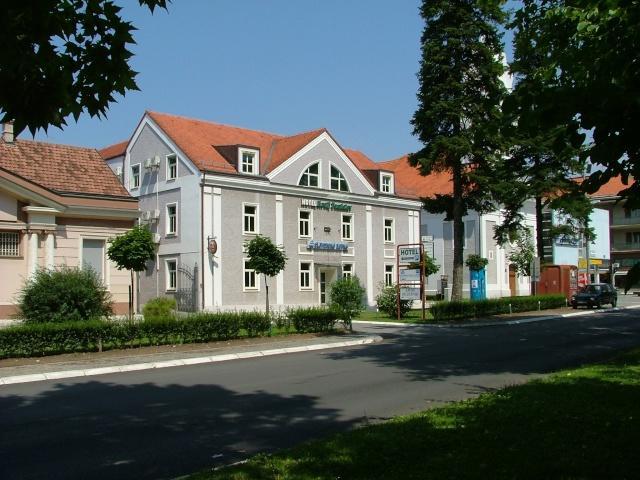 Hotel Kralj Tomislav Nova Gradiska Ngoại thất bức ảnh